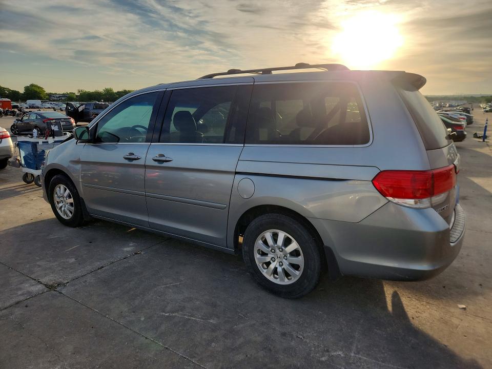 52589556 :رقم المزاد ، 5FNRL38688B003587 vin ، 2008 Honda Odyssey مزاد بيع