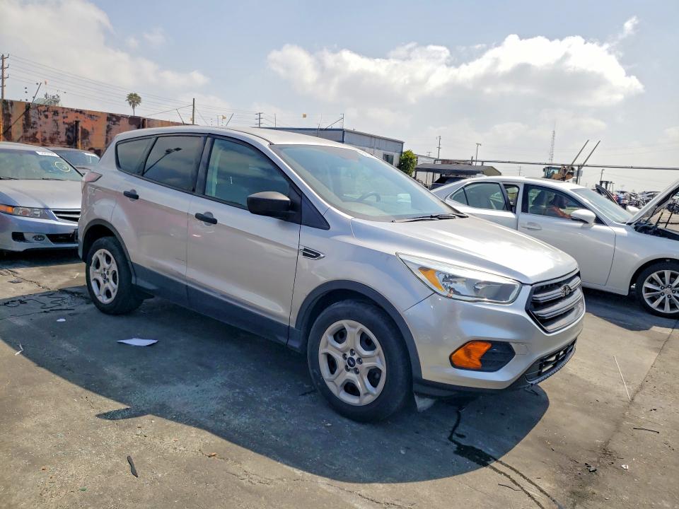 Продажа на аукционе авто 2017 Ford Escape, vin: 1FMCU0F77HUB44862, номер лота: 54074786