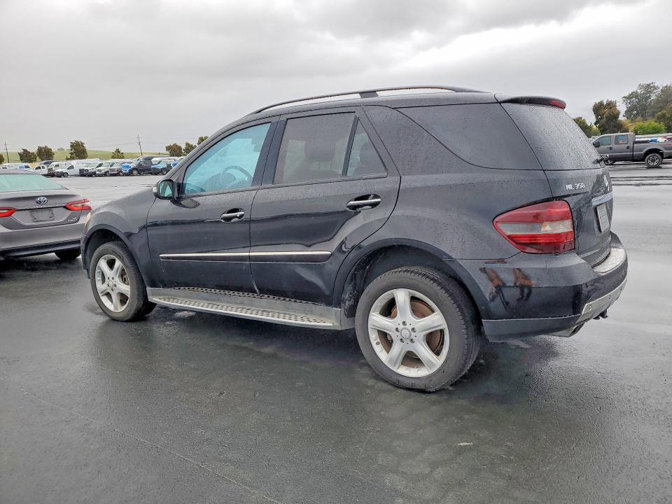 52091056 :رقم المزاد ، 4JGBB86E18A309045 vin ، 2008 Mercedes-benz Ml مزاد بيع