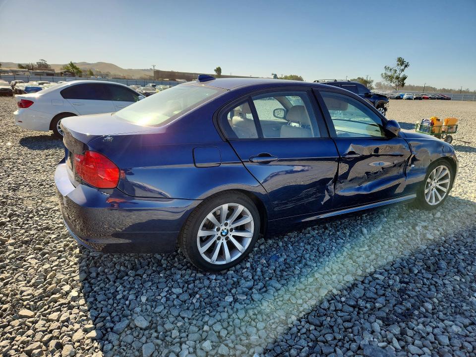 53837896 :رقم المزاد ، WBAPH5C50BF093451 vin ، 2011 Bmw 328 مزاد بيع