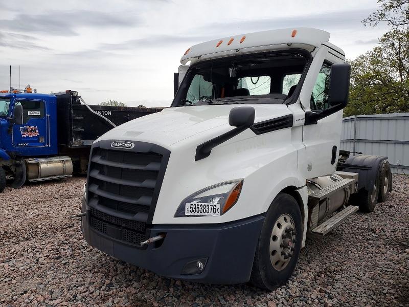 53538376 :رقم المزاد ، 3AKJHLDV1MSMU2856 vin ، 2021 Freightliner Cascadia 126 مزاد بيع
