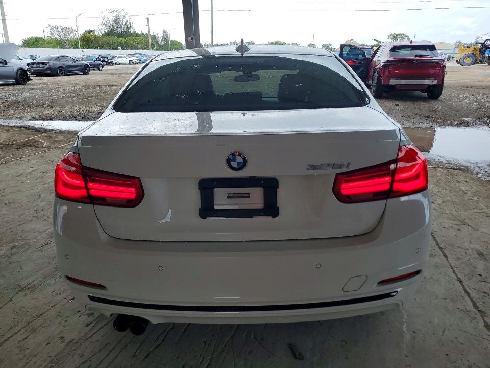 Продажа на аукционе авто 2016 Bmw 328, vin: WBA8E9G57GNT42338, номер лота: 51992936