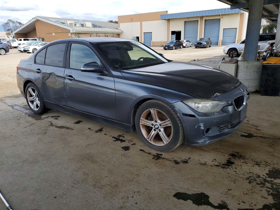 2013 Bmw 328 მანქანა იყიდება აუქციონზე, vin: WBA3C1C58DF439240, აუქციონის ნომერი: 52254056