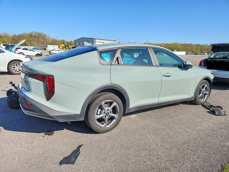 Продаж на аукціоні авто 2026 Kia K4, vin: 3KPFT4DE2TE251225, номер лоту: 52053656