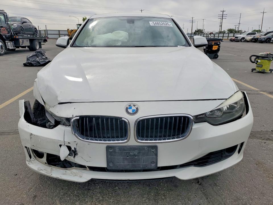 2013 Bmw 328 მანქანა იყიდება აუქციონზე, vin: WBA3C1C59DF443149, აუქციონის ნომერი: 54852626