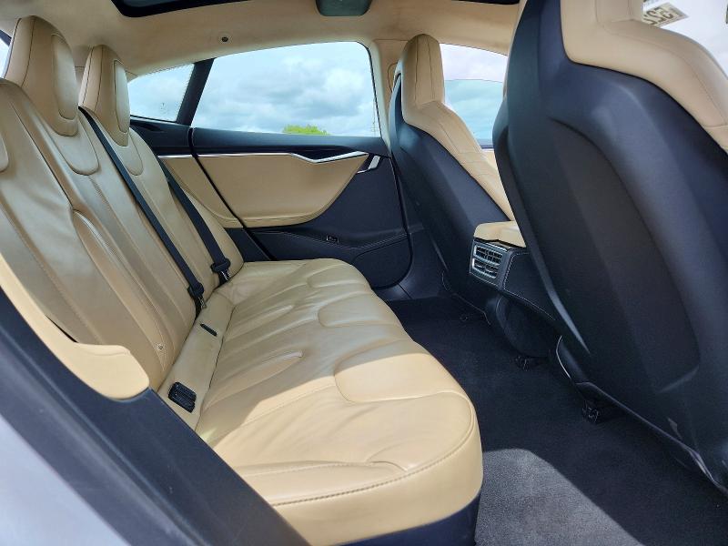 Продажа на аукционе авто 2015 Tesla Model S, vin: 5YJSA1H21FF082302, номер лота: 52237696