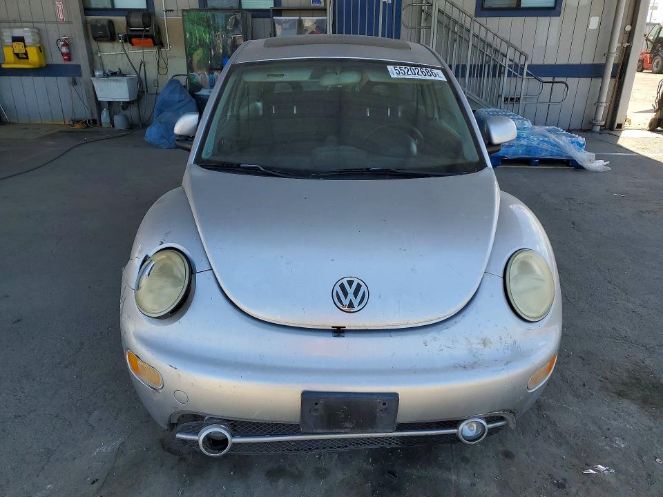 2000 Volkswagen New Beetle მანქანა იყიდება აუქციონზე, vin: 3VWCA21C3YM477882, აუქციონის ნომერი: 55202686