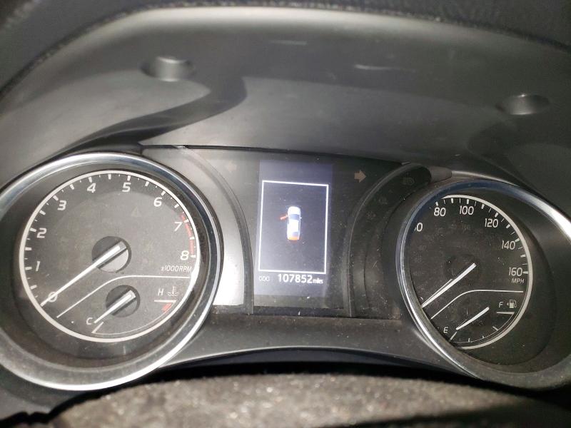 54481936 :رقم المزاد ، 4T1B11HK9JU608347 vin ، 2018 Toyota Camry مزاد بيع