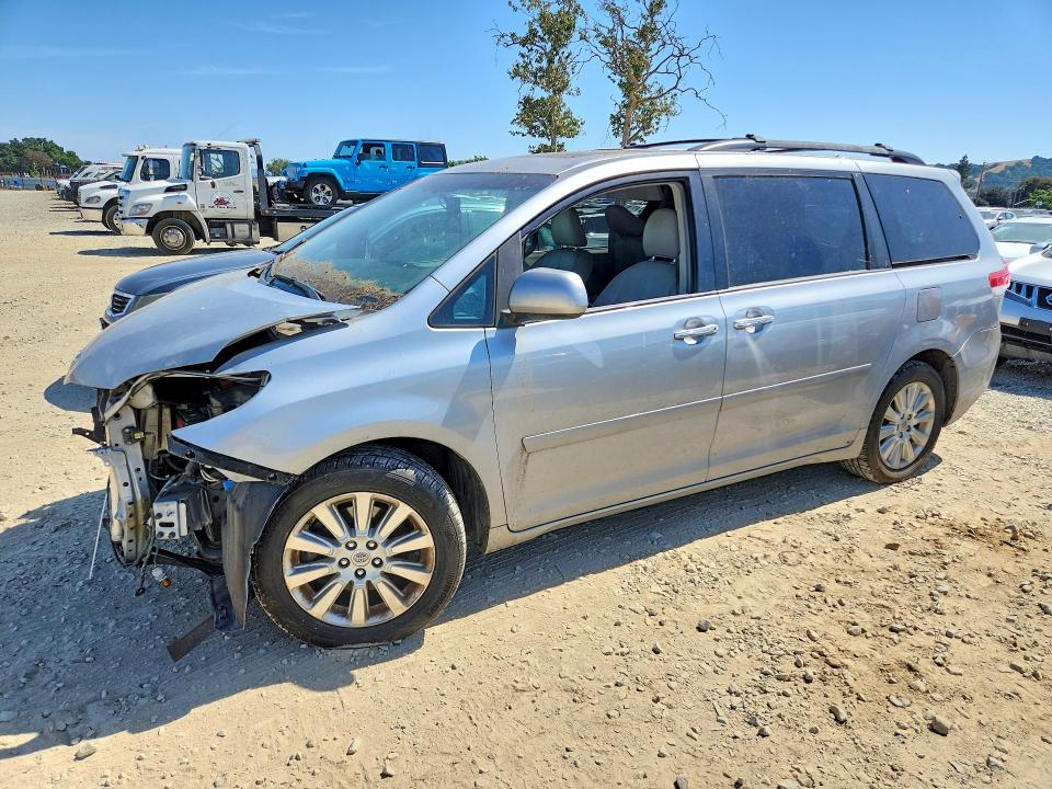 Aukcja sprzedaży 2014 Toyota Sienna, vin: 5TDDK3DC2ES074851, numer aukcji: 54310296