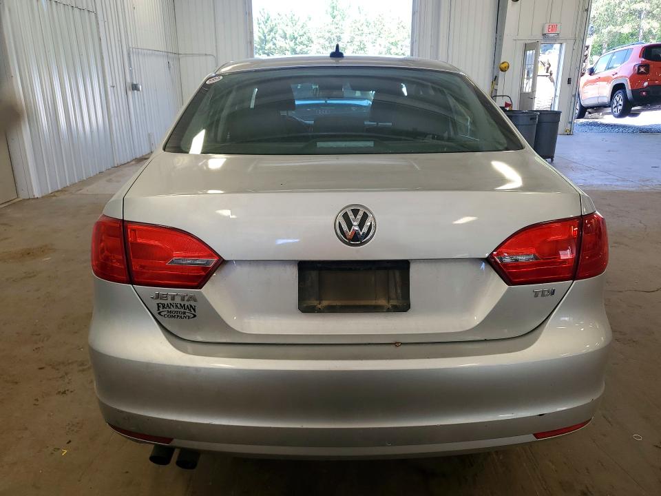 55223256 :رقم المزاد ، 3VWLL7AJ8CM086807 vin ، 2012 Volkswagen Jetta مزاد بيع