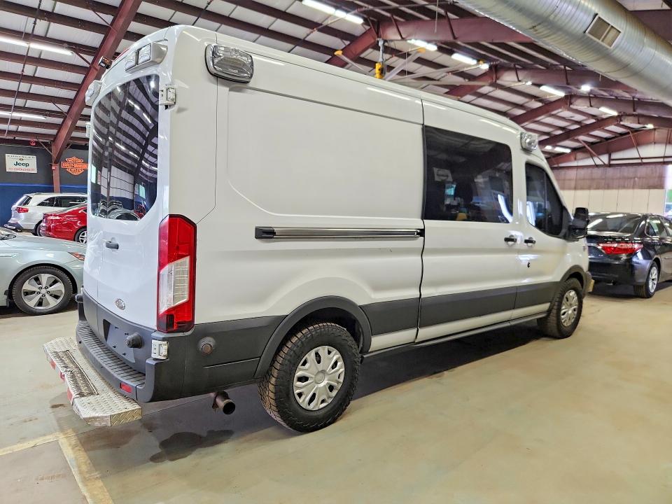 2015 Ford Transit მანქანა იყიდება აუქციონზე, vin: 1FDYR2CV4FKA50579, აუქციონის ნომერი: 54391596
