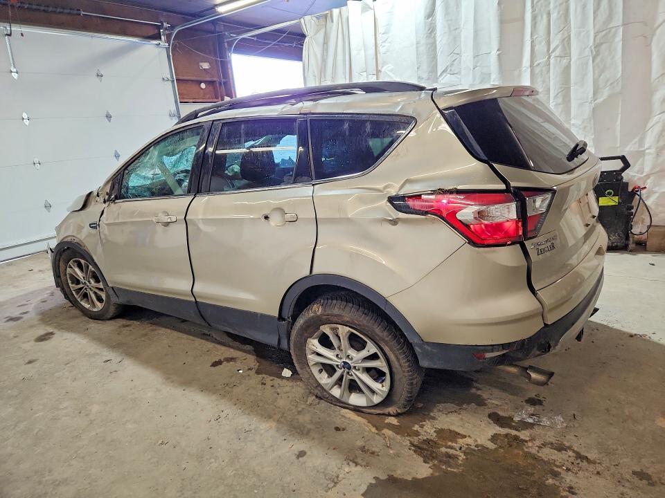 2017 Ford Escape მანქანა იყიდება აუქციონზე, vin: 1FMCU9GD2HUC77022, აუქციონის ნომერი: 53728776