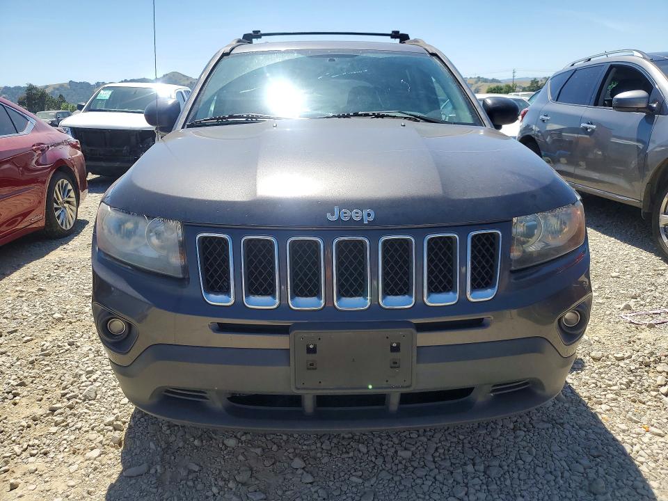 52951906 :رقم المزاد ، 1C4NJDBB6GD722729 vin ، 2016 Jeep Compass مزاد بيع