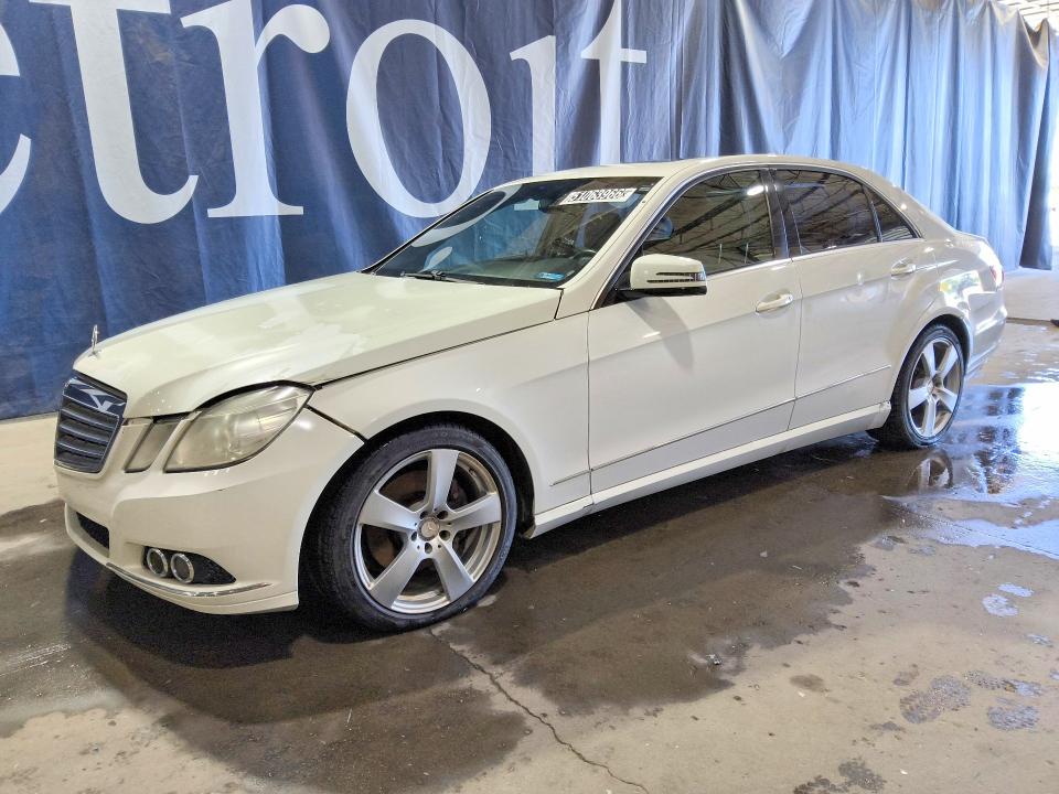 2010 Mercedes-benz E მანქანა იყიდება აუქციონზე, vin: WDDHF8HB8AA142703, აუქციონის ნომერი: 51063966