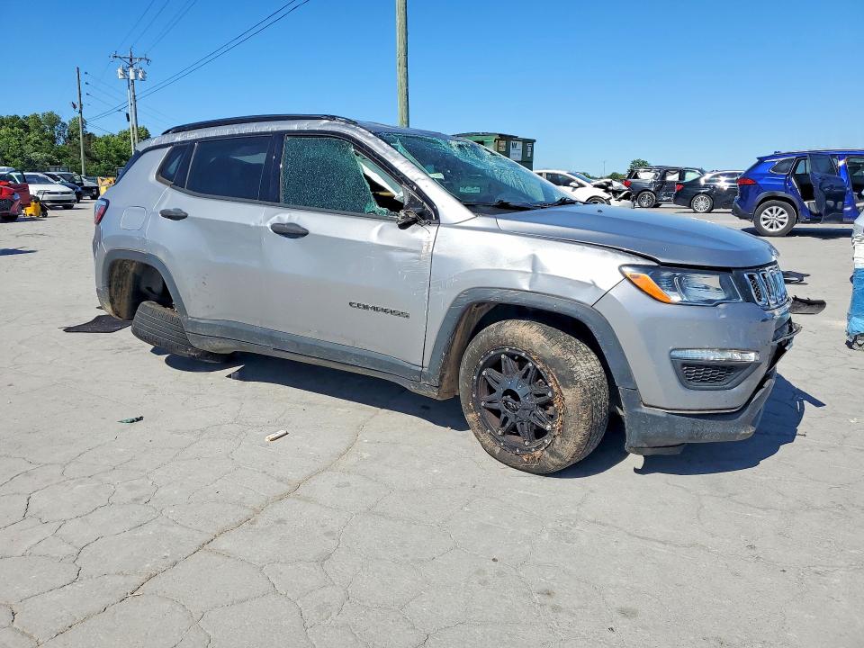 53384536 :رقم المزاد ، 3C4NJCAB9JT204143 vin ، 2018 Jeep Compass مزاد بيع