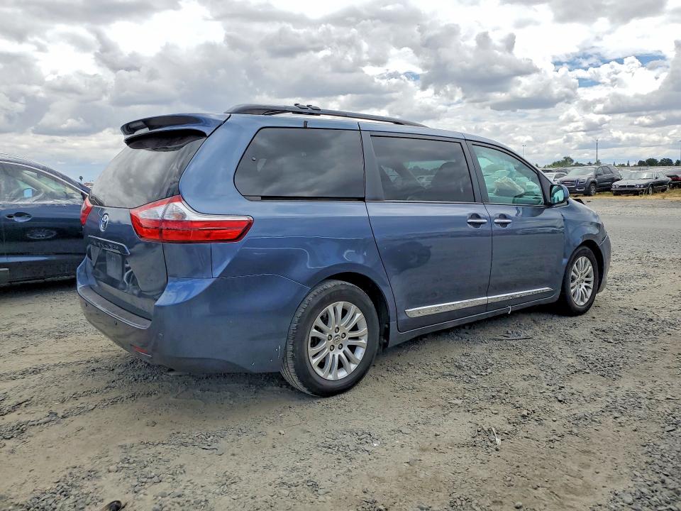 54807396 :رقم المزاد ، 5TDYK3DC6FS684853 vin ، 2015 Toyota Sienna مزاد بيع