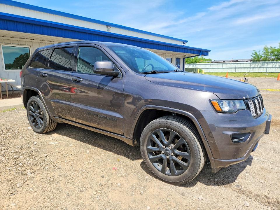 Продаж на аукціоні авто 2017 Jeep Grand Cherokee, vin: 1C4RJFAGXHC866267, номер лоту: 55012026