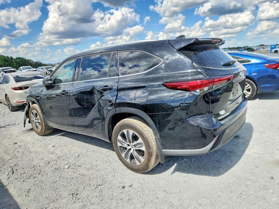 2022 Toyota Highlander მანქანა იყიდება აუქციონზე, vin: 5TDGZRBHXNS585847, აუქციონის ნომერი: 54419966