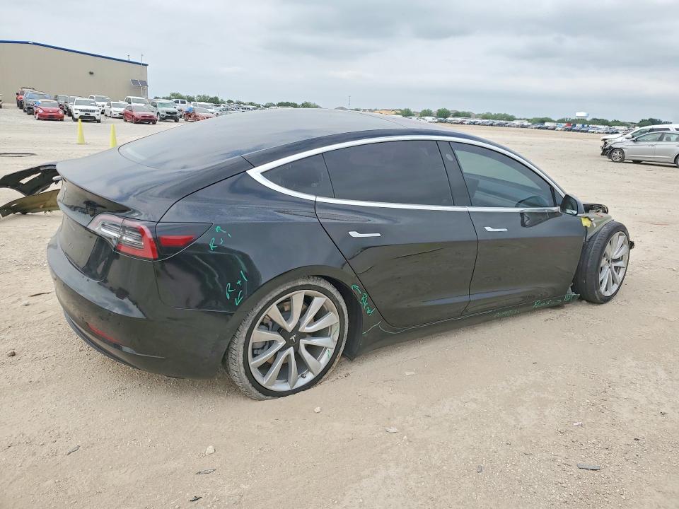 Продаж на аукціоні авто 2018 Tesla Model 3, vin: 5YJ3E1EAXJF176174, номер лоту: 53082756