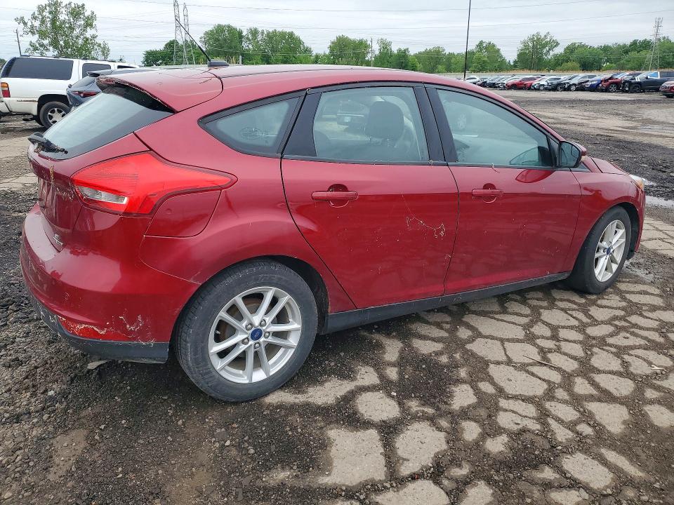 54395306 :رقم المزاد ، 1FADP3K21FL377172 vin ، 2015 Ford Focus مزاد بيع