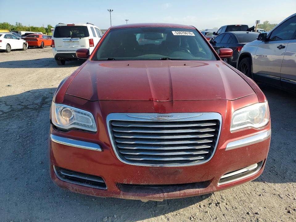 2012 Chrysler 300 4d 2wd მანქანა იყიდება აუქციონზე, vin: 2C3CCAAG8CH272886, აუქციონის ნომერი: 53070616