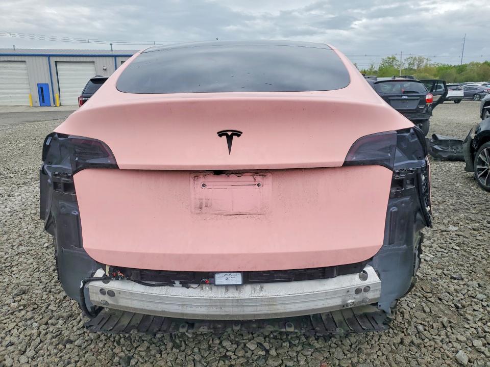 2024 Tesla Model Y მანქანა იყიდება აუქციონზე, vin: 7SAYGAEEXRF020105, აუქციონის ნომერი: 52819786