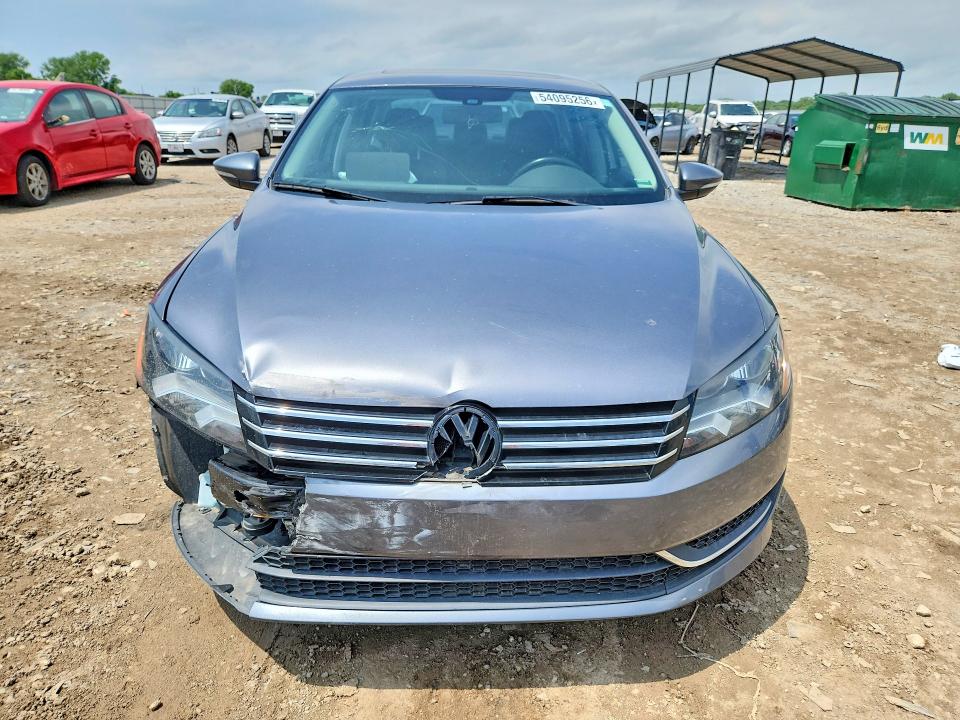 2012 Volkswagen Passat მანქანა იყიდება აუქციონზე, vin: 1VWBP7A36CC012353, აუქციონის ნომერი: 54095256