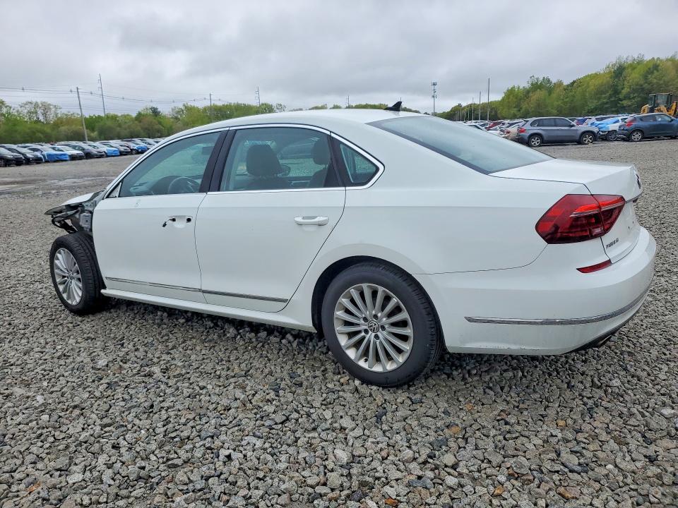 53880066 :رقم المزاد ، 1VWBT7A33HC024172 vin ، 2017 Volkswagen Passat مزاد بيع