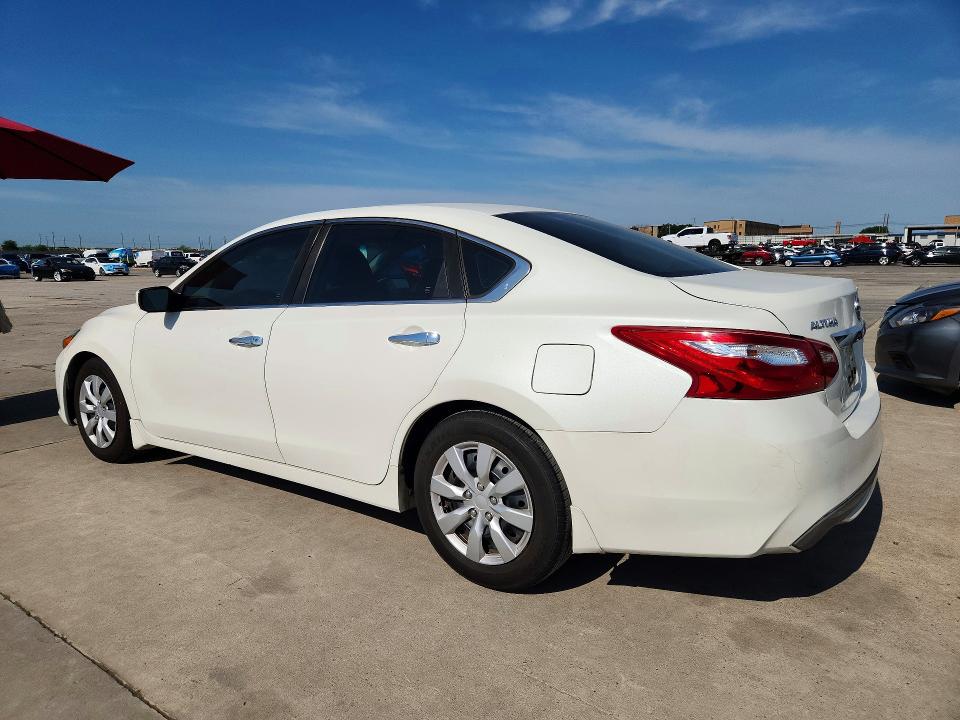 2017 Nissan Altima მანქანა იყიდება აუქციონზე, vin: 1N4AL3AP7HN316718, აუქციონის ნომერი: 55348696