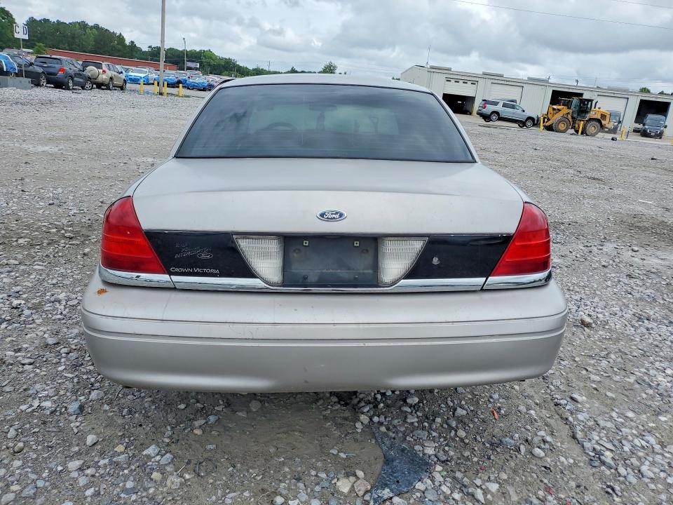 55057696 :رقم المزاد ، 2FAHP71V28X102243 vin ، 2008 Ford Crown Victoria مزاد بيع