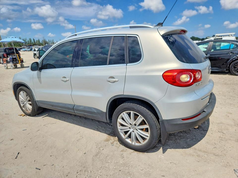 Продаж на аукціоні авто 2010 Volkswagen Tiguan, vin: WVGAV7AX0AW520963, номер лоту: 53833136