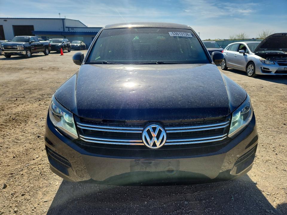 Auction sale of the 2017 Volkswagen Tiguan, vin: WVGBV7AXXHK045960, lot number: 53613136
