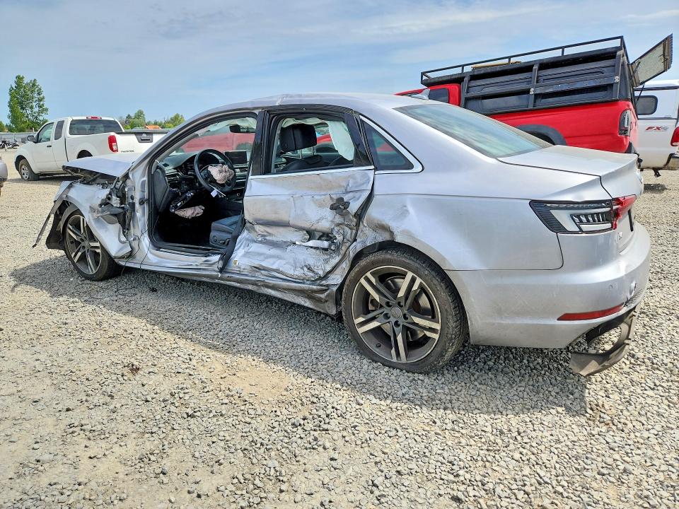 Продажа на аукционе авто 2018 Audi A4, vin: WAUFNAF4XJA121008, номер лота: 53194226