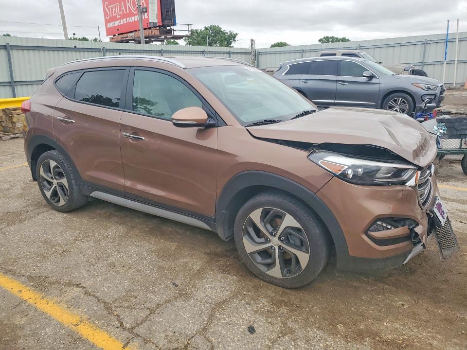 54120866 :رقم المزاد ، KM8J33A27HU385084 vin ، 2017 Hyundai Tucson مزاد بيع