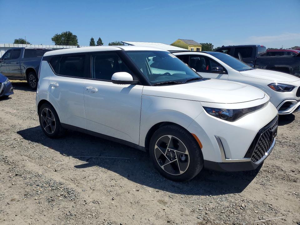 52920136 :رقم المزاد ، KNDJ33AU2S7951812 vin ، 2025 Kia Soul مزاد بيع