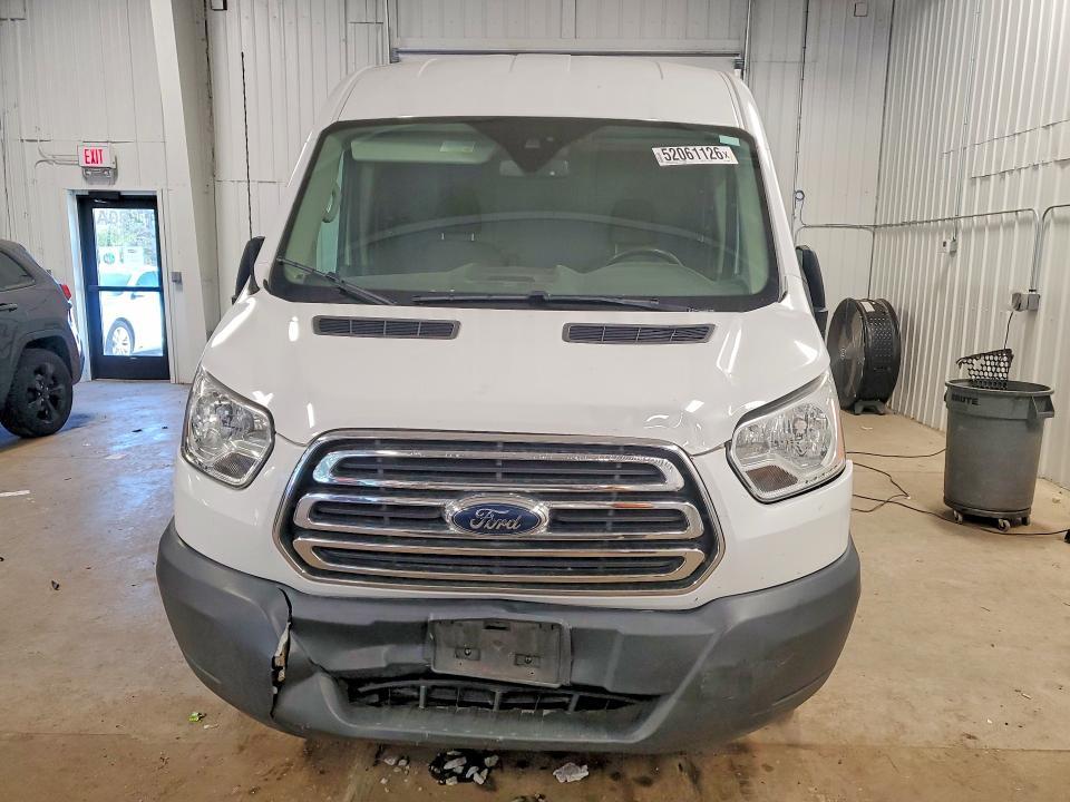 2015 Ford Transit მანქანა იყიდება აუქციონზე, vin: 1FTNE2CG0FKA04686, აუქციონის ნომერი: 52061126
