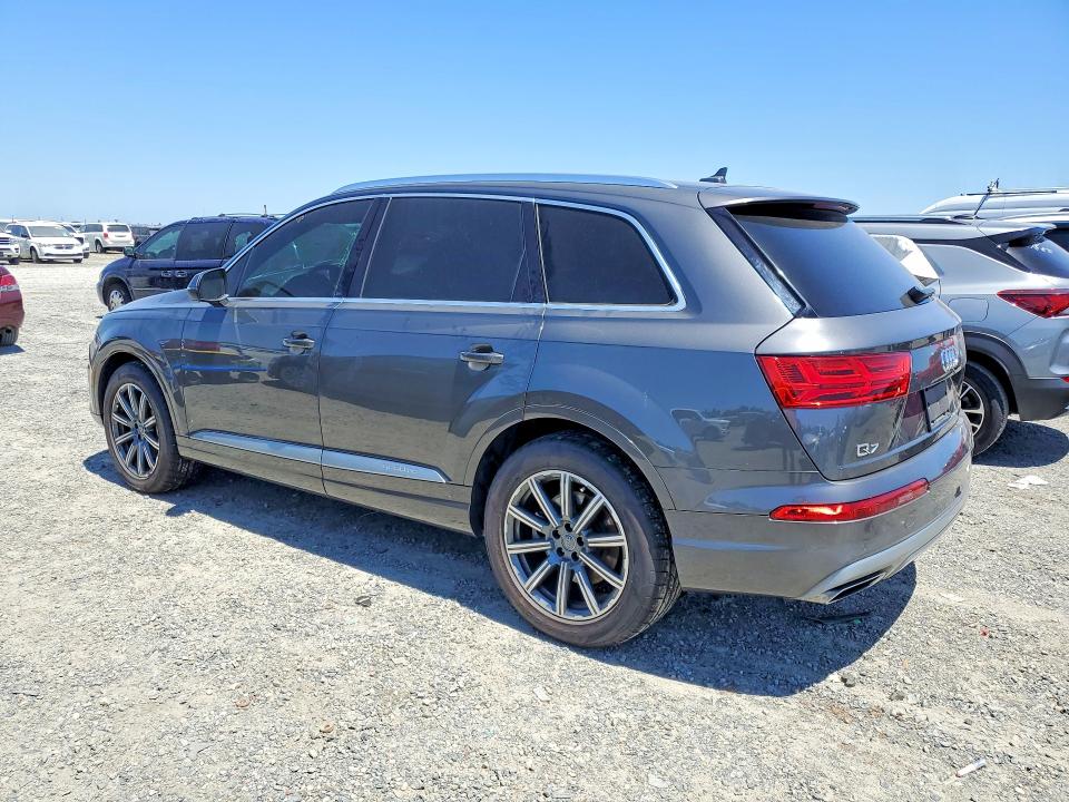 Продаж на аукціоні авто 2018 Audi Q7, vin: WA1LHAF7XJD038856, номер лоту: 53564576
