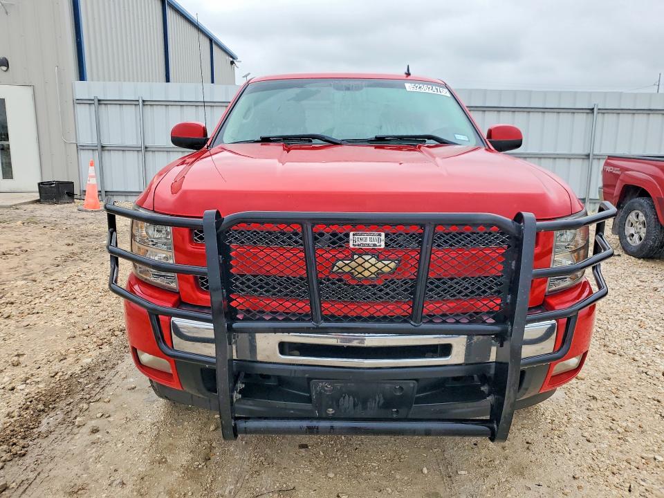 52362476 :رقم المزاد ، 3GCPCSE04BG405643 vin ، 2011 Chevrolet Silverado مزاد بيع
