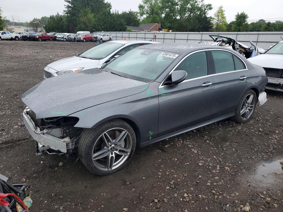 53901676 :رقم المزاد ، WDDZF6GB0JA411254 vin ، 2018 Mercedes-benz E مزاد بيع