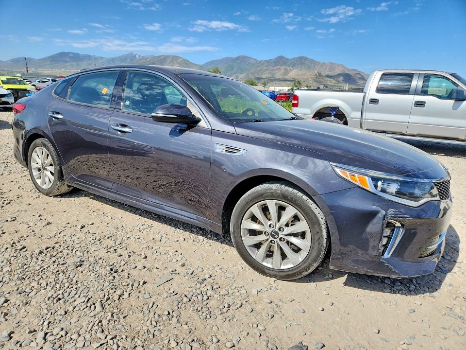 Продажа на аукционе авто 2018 Kia Optima, vin: 5XXGT4L39JG245737, номер лота: 52745886