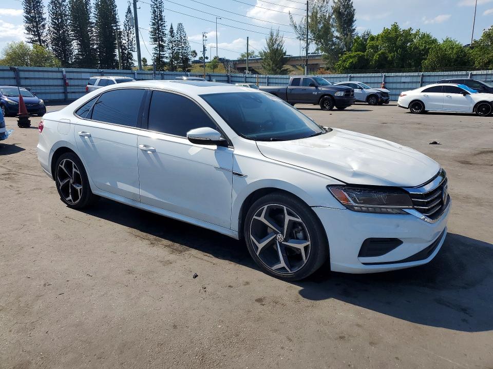 52316756 :رقم المزاد ، 1VWMA7A34MC018941 vin ، 2021 Volkswagen Passat مزاد بيع