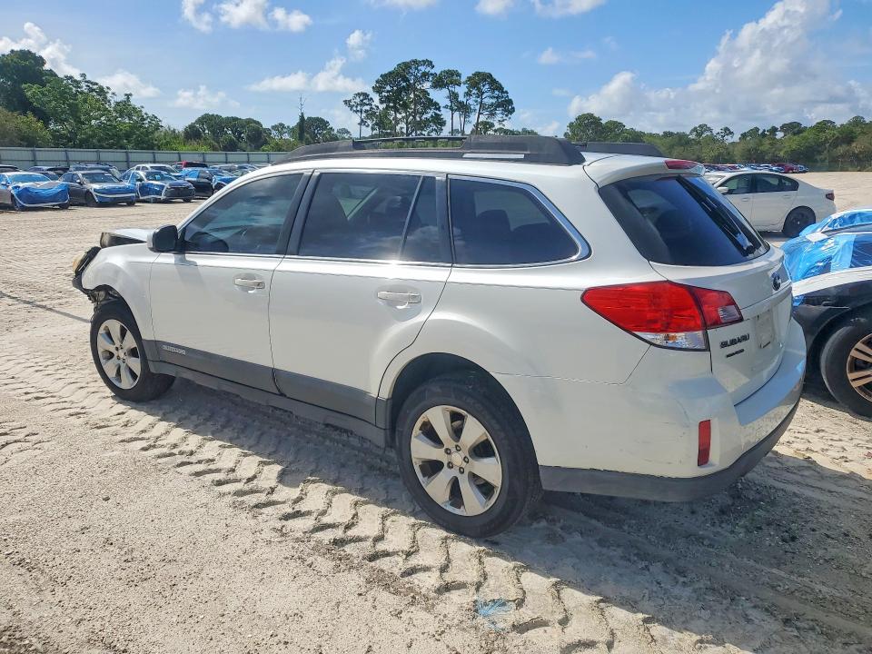 2011 Subaru Outback მანქანა იყიდება აუქციონზე, vin: 4S4BRCCCXB3318386, აუქციონის ნომერი: 54125016