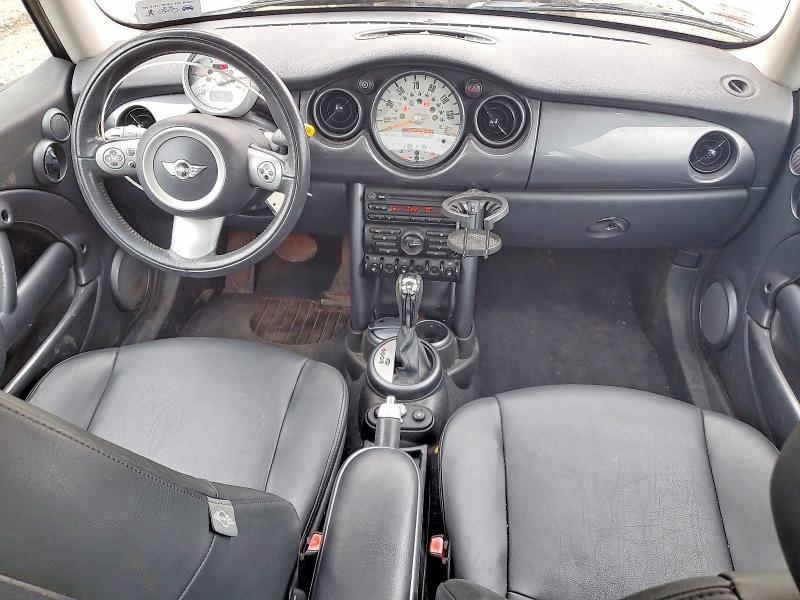 2006 Mini Cooper მანქანა იყიდება აუქციონზე, vin: WMWRC33546TJ78330, აუქციონის ნომერი: 53665346