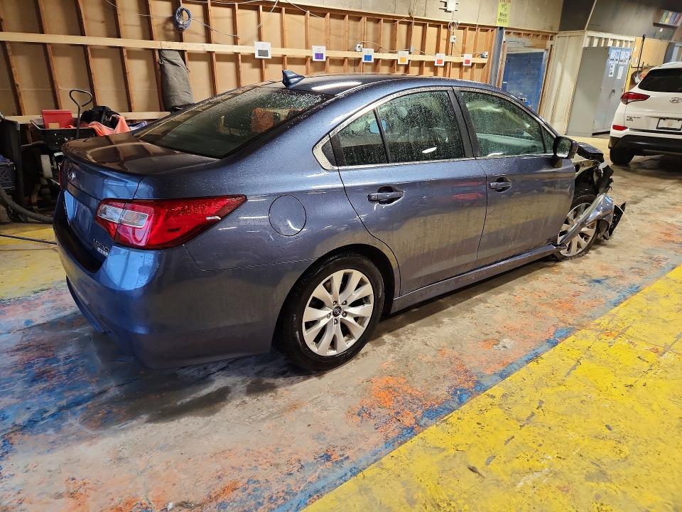 53920356 :رقم المزاد ، 4S3BNAC6XH3013851 vin ، 2017 Subaru Legacy مزاد بيع