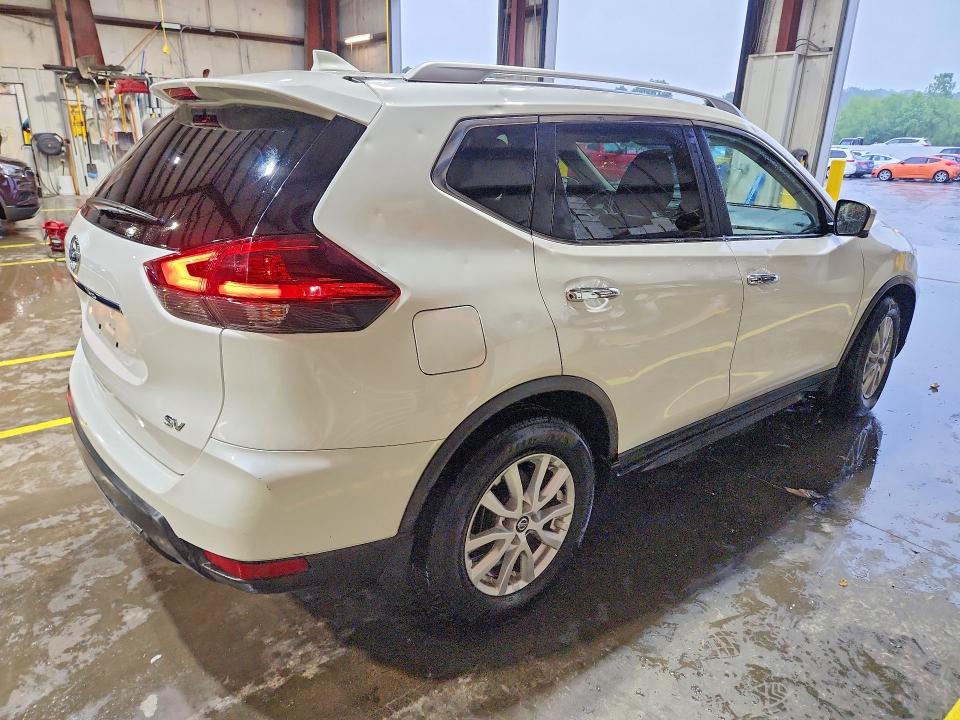 55438986 :رقم المزاد ، KNMAT2MT8JP534190 vin ، 2018 Nissan Rogue مزاد بيع