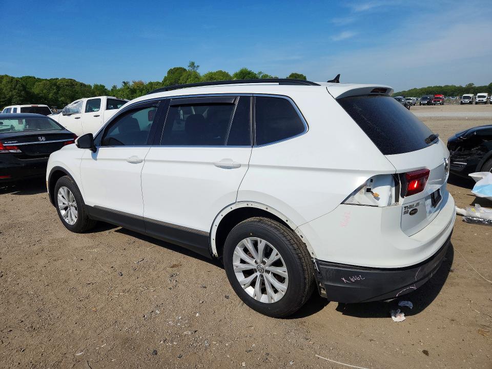 Продажа на аукционе авто 2018 Volkswagen Tiguan, vin: 3VV2B7AX8JM042259, номер лота: 53948026