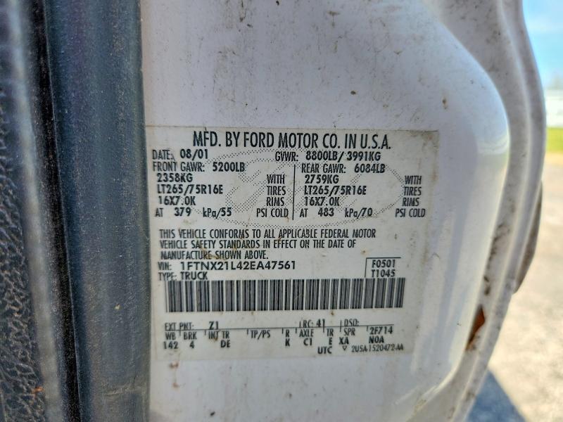 53543296 :رقم المزاد ، 1FTNX21L42EA47561 vin ، 2002 Ford F250 مزاد بيع