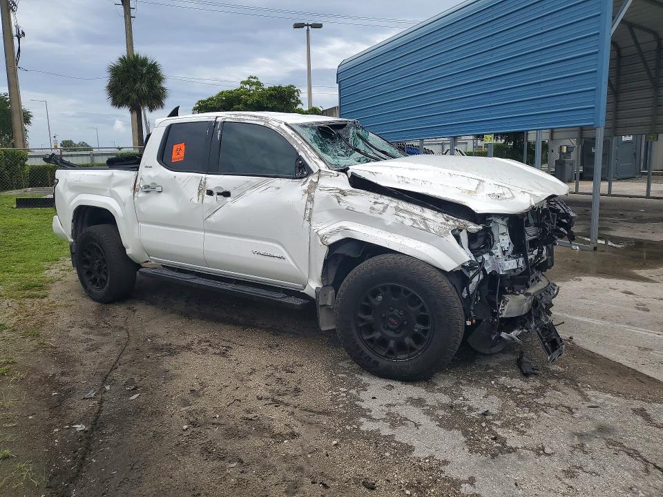 2026 Toyota Tacoma მანქანა იყიდება აუქციონზე, vin: 3TMKB5FN5TM064748, აუქციონის ნომერი: 55149366