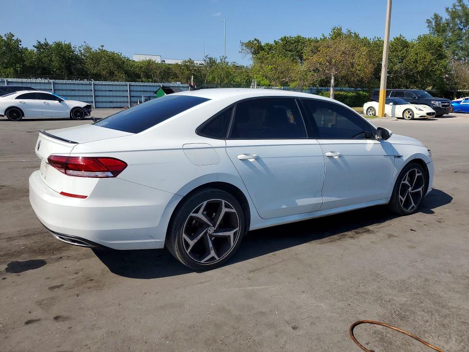 52316756 :رقم المزاد ، 1VWMA7A34MC018941 vin ، 2021 Volkswagen Passat مزاد بيع