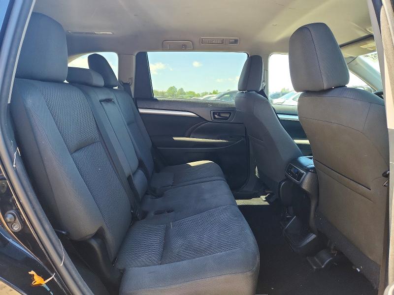 55101076 :رقم المزاد ، 5TDZARFH7HS023807 vin ، 2017 Toyota Highlander مزاد بيع